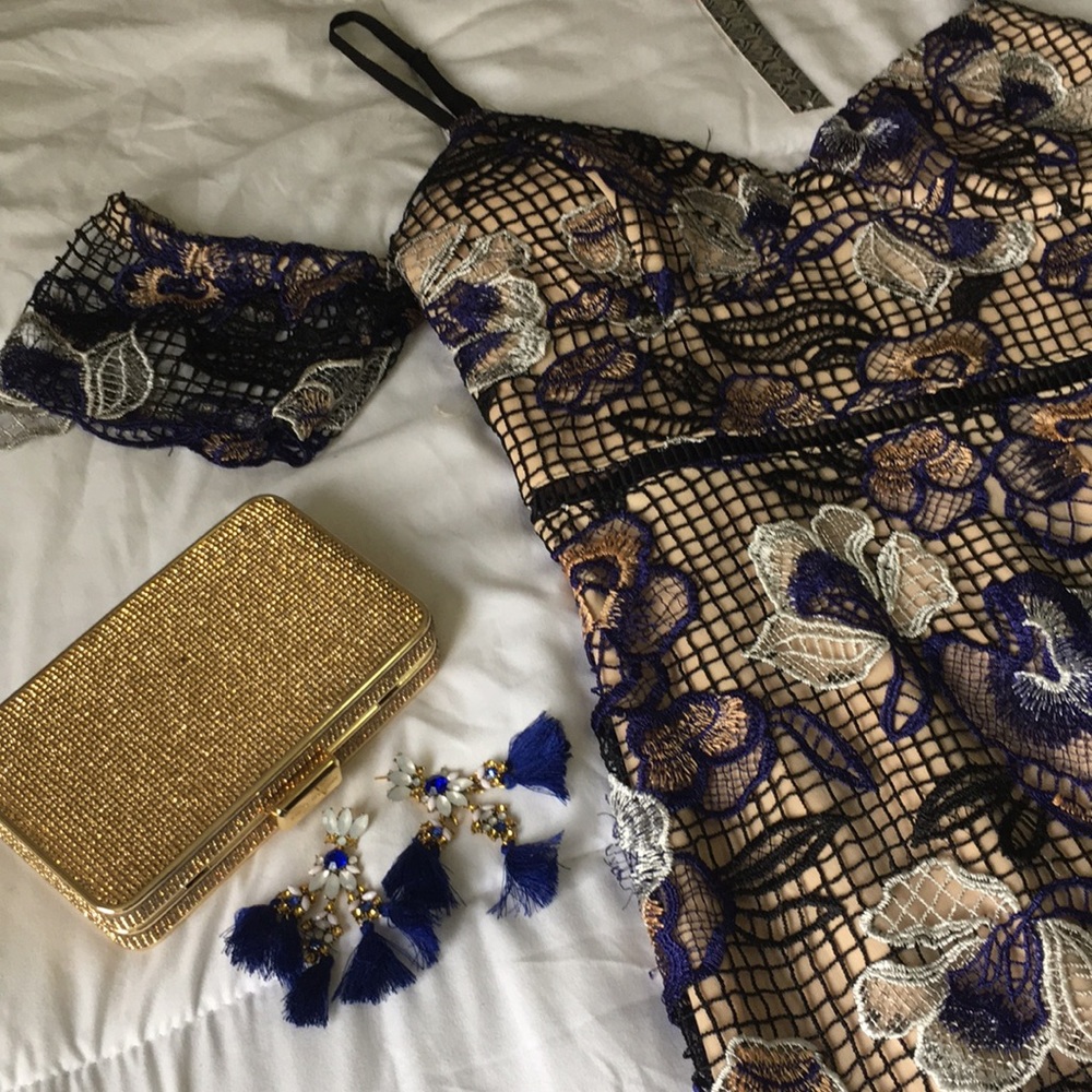 Gianni Bini Lace Dress - Picture 4 of 8